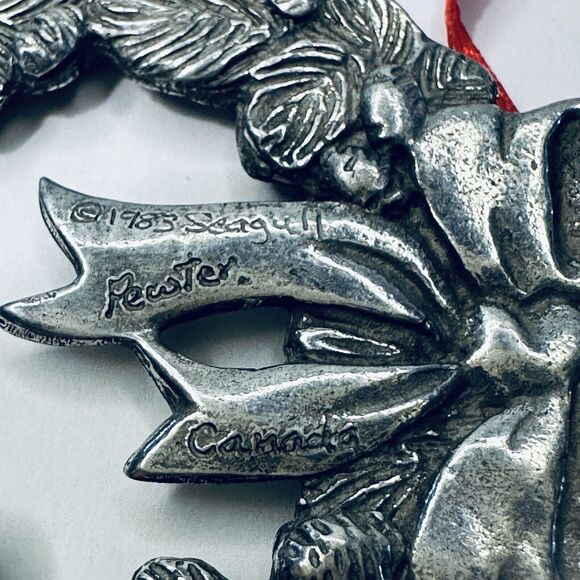 Seagull Pewter Christmas Ornament Hanging Silver Wreath w/Bow Etched 1983 VTG - Picture 4 of 8